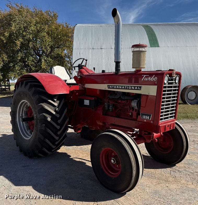 image for item EU5369 1967 International Harvester 1256 tractor