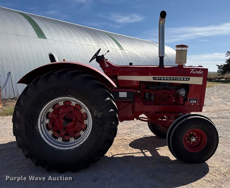 image for item EU5369 1967 International Harvester 1256 tractor
