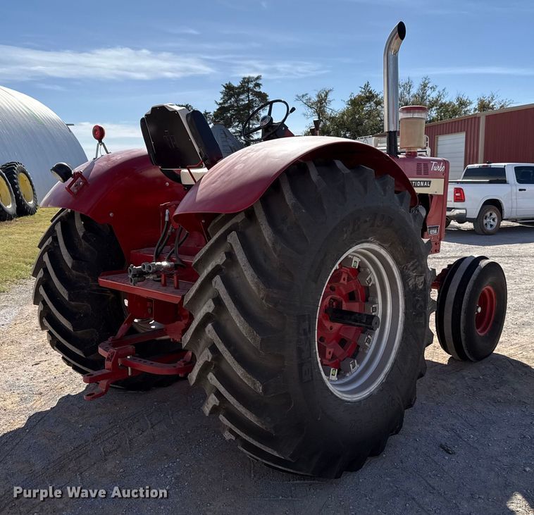 image for item EU5369 1967 International Harvester 1256 tractor