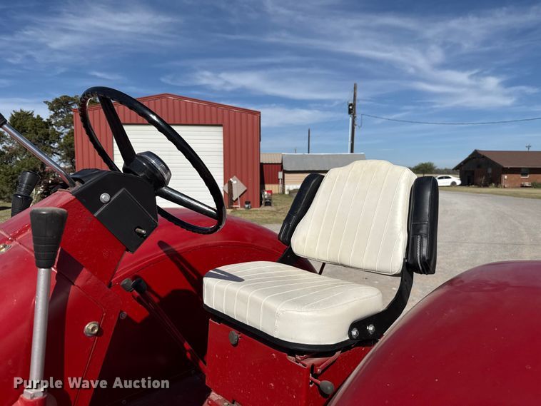 image for item EU5369 1967 International Harvester 1256 tractor