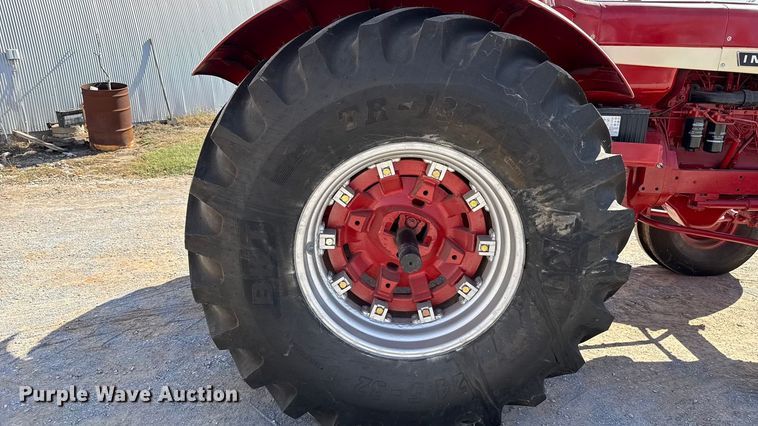 image for item EU5369 1967 International Harvester 1256 tractor