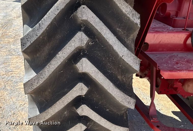 image for item EU5369 1967 International Harvester 1256 tractor