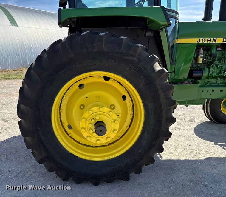 image for item EU5370 1979 John Deere 4640 tractor