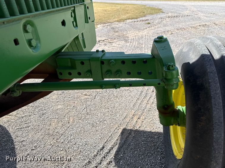 image for item EU5371 1980 John Deere 4440 tractor