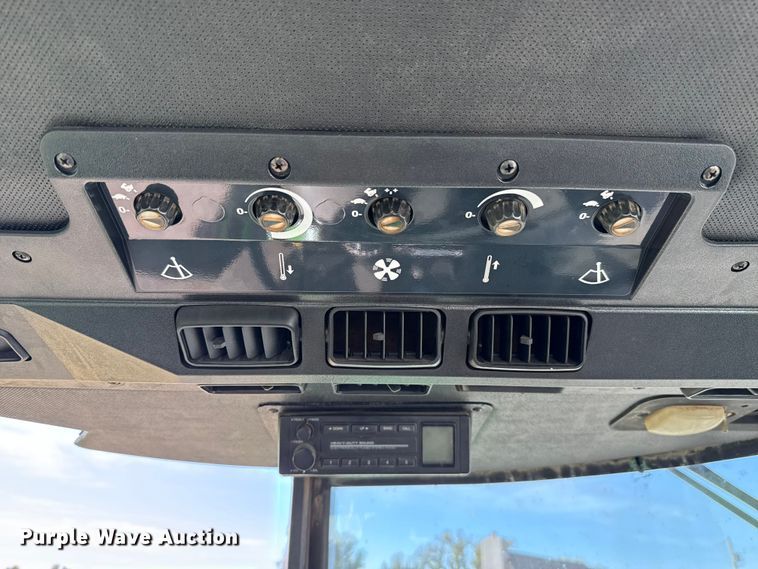 image for item EU5371 1980 John Deere 4440 tractor