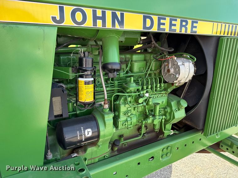image for item EU5371 1980 John Deere 4440 tractor