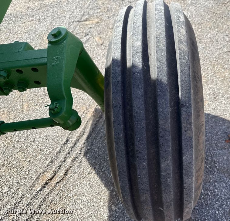 image for item EU5371 1980 John Deere 4440 tractor