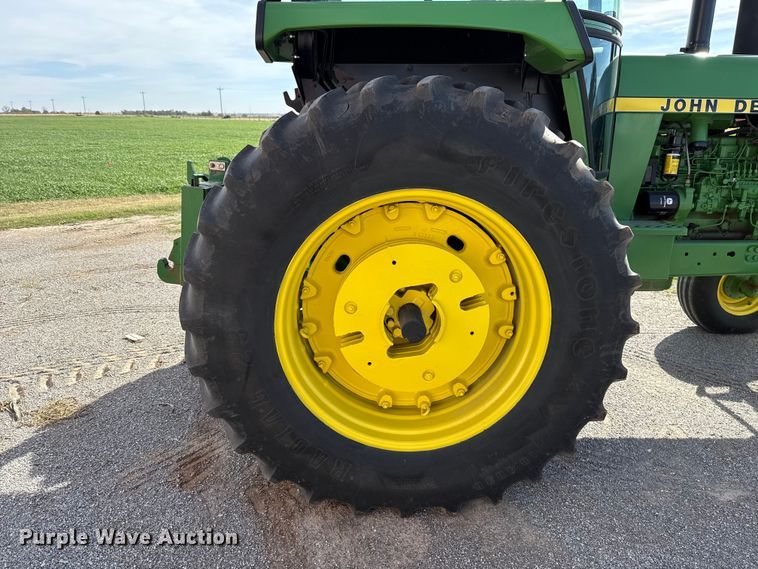 image for item EU5371 1980 John Deere 4440 tractor