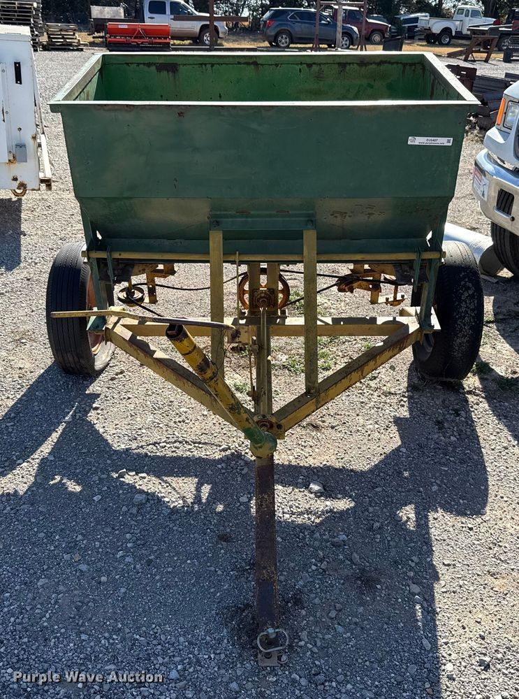 image for item EU5407 Larson 400 spreader