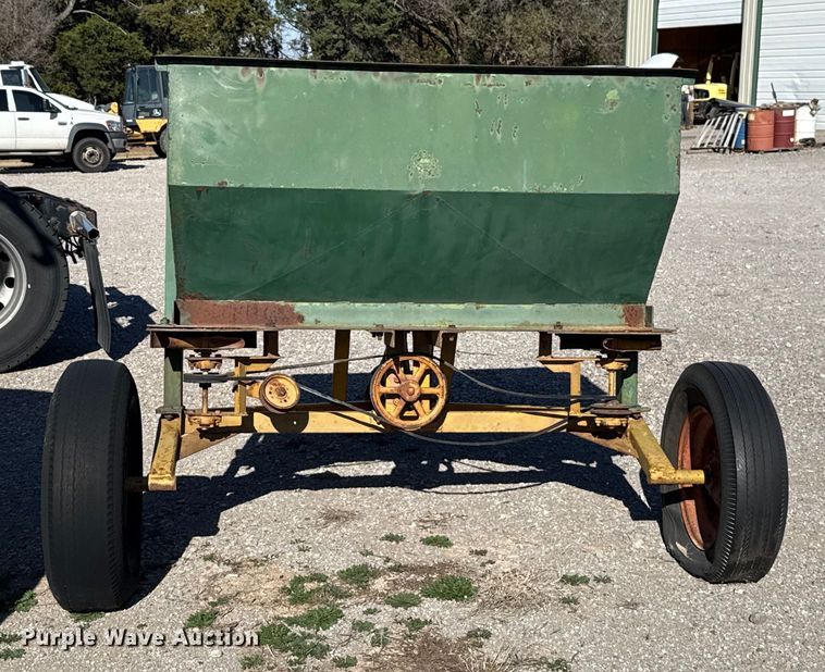 image for item EU5407 Larson 400 spreader