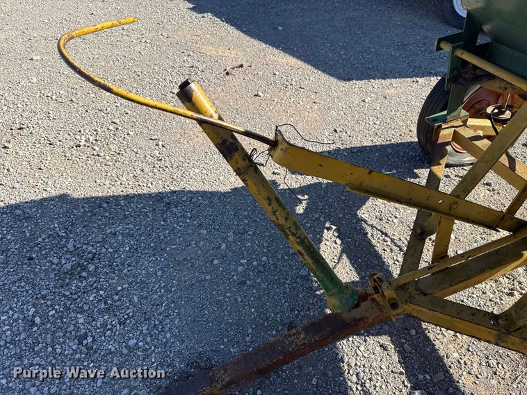 image for item EU5407 Larson 400 spreader