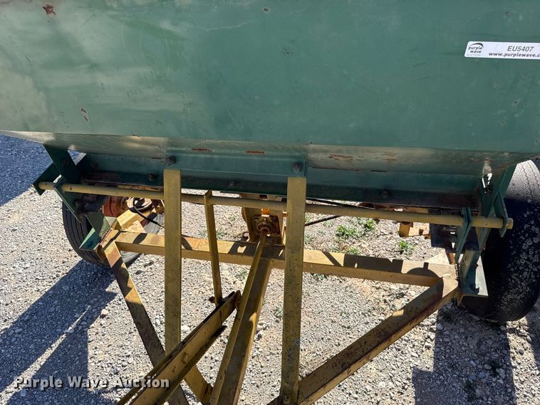 image for item EU5407 Larson 400 spreader