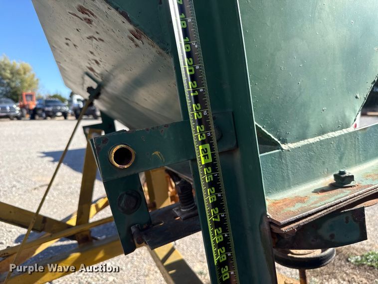 image for item EU5407 Larson 400 spreader