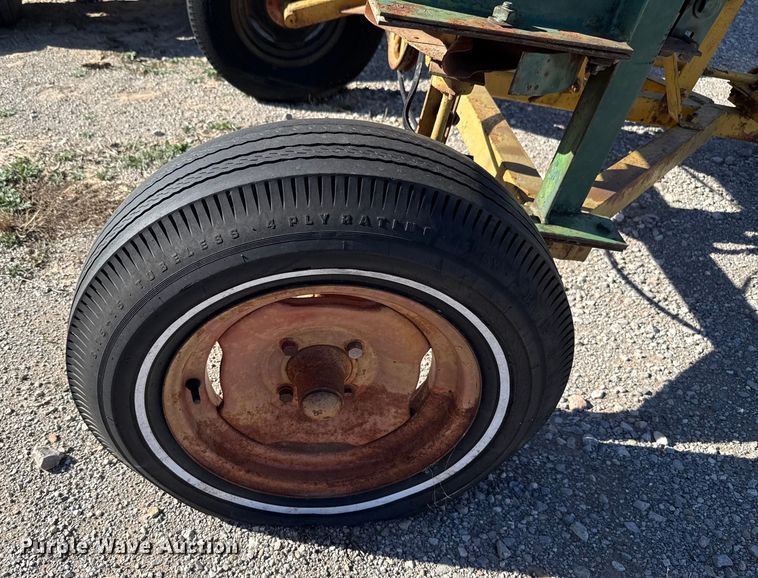 image for item EU5407 Larson 400 spreader