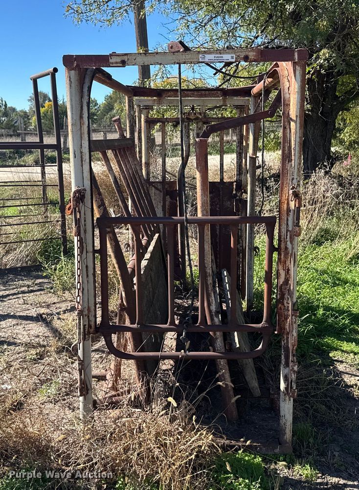 image for item EU6205 WW squeeze chute