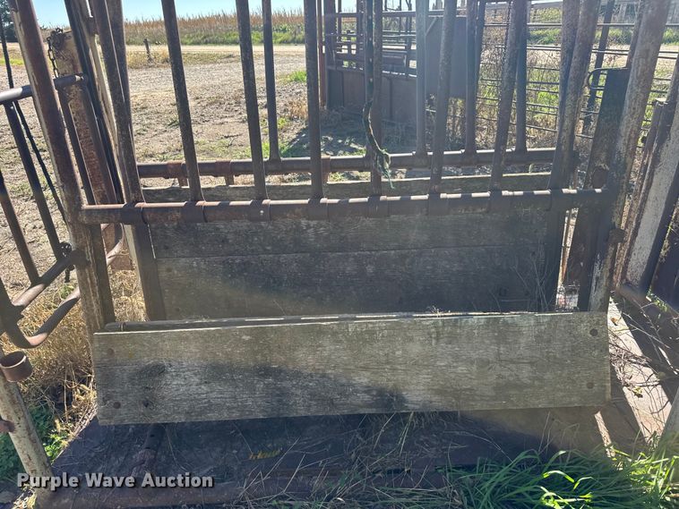 image for item EU6205 WW squeeze chute