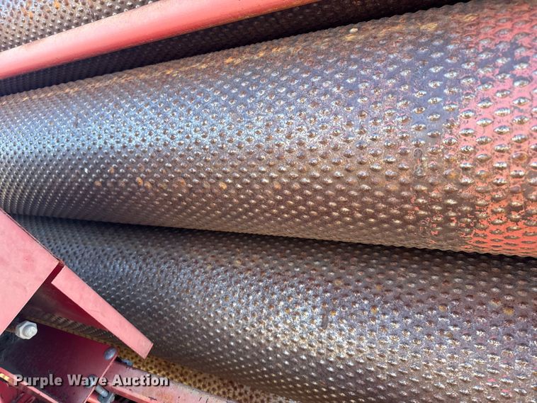 image for item EU6207 Gehl 1710 round baler