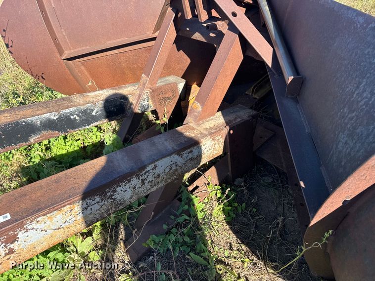 image for item EU6211 V-plow