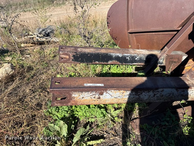 image for item EU6211 V-plow