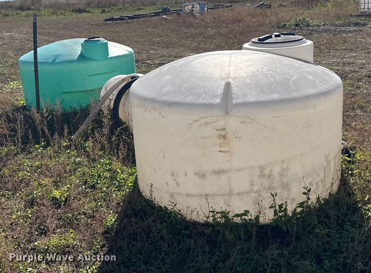 image for item EU6214 (3) water tanks