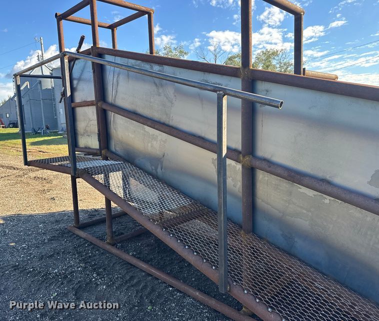 image for item EU6279 Shop built livestock loading chute