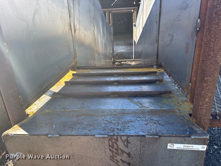 image for item EU6279 Shop built livestock loading chute