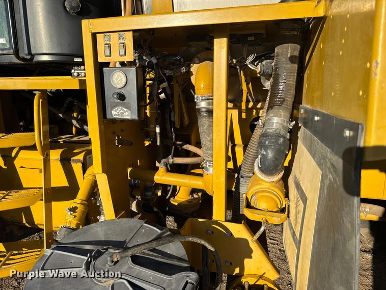 image for item EU6280 2012 TerraGator 8204 sprayer