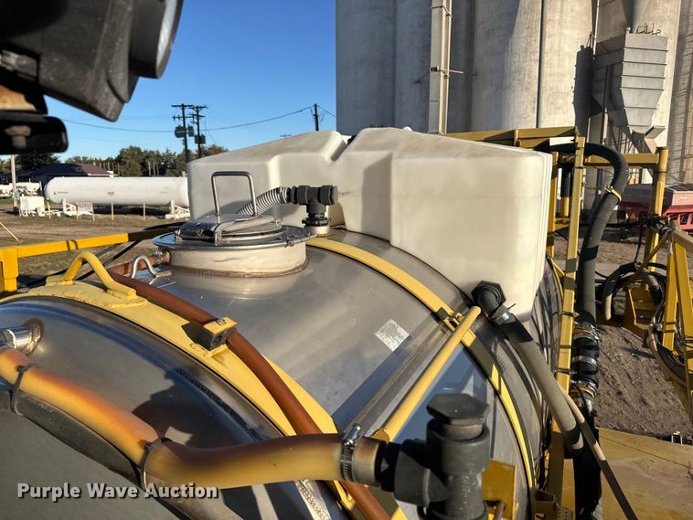 image for item EU6280 2012 TerraGator 8204 sprayer