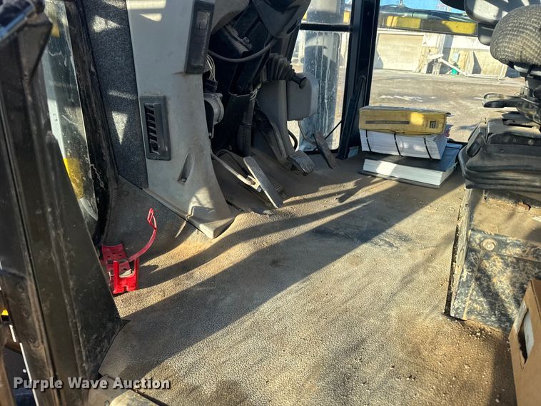 image for item EU6280 2012 TerraGator 8204 sprayer