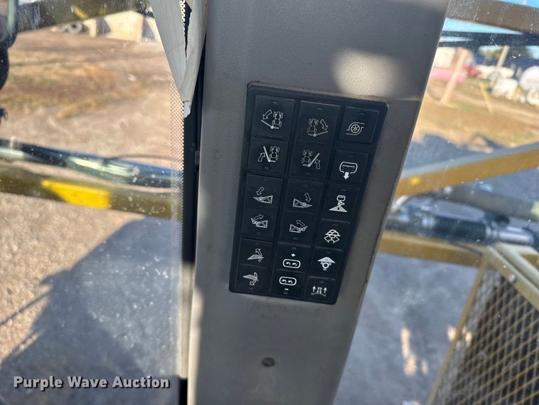 image for item EU6280 2012 TerraGator 8204 sprayer