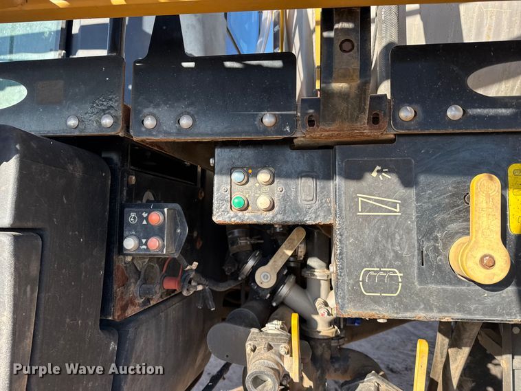 image for item EU6282 2012 RoGator RG1300 sprayer