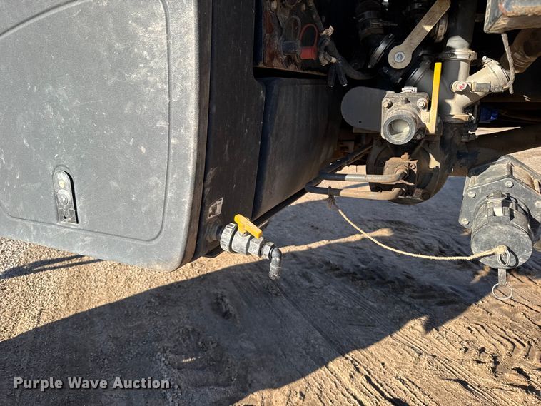 image for item EU6282 2012 RoGator RG1300 sprayer