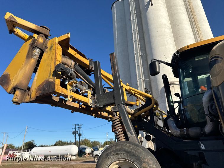 image for item EU6282 2012 RoGator RG1300 sprayer