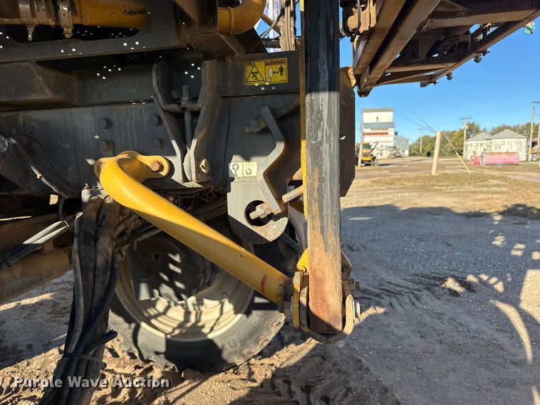 image for item EU6282 2012 RoGator RG1300 sprayer