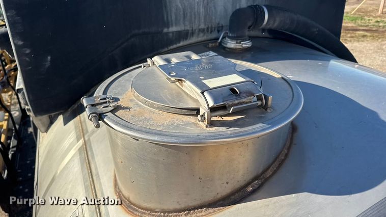 image for item EU6282 2012 RoGator RG1300 sprayer