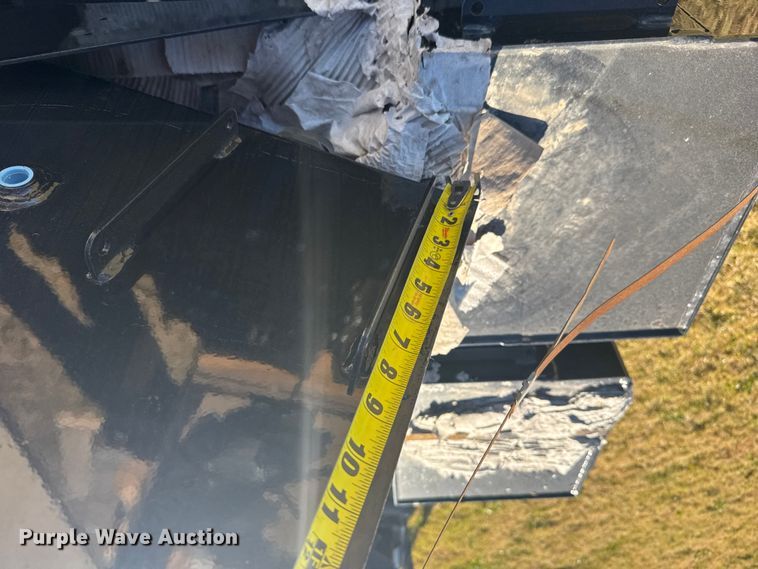 image for item EU6319 (5) Great Plains hydraulic tanks