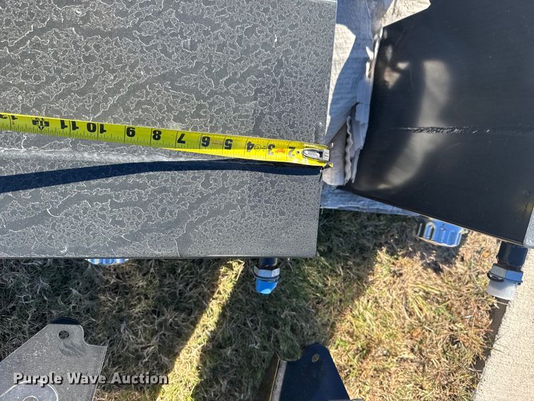 image for item EU6320 (3) Great Plains hydraulic tanks