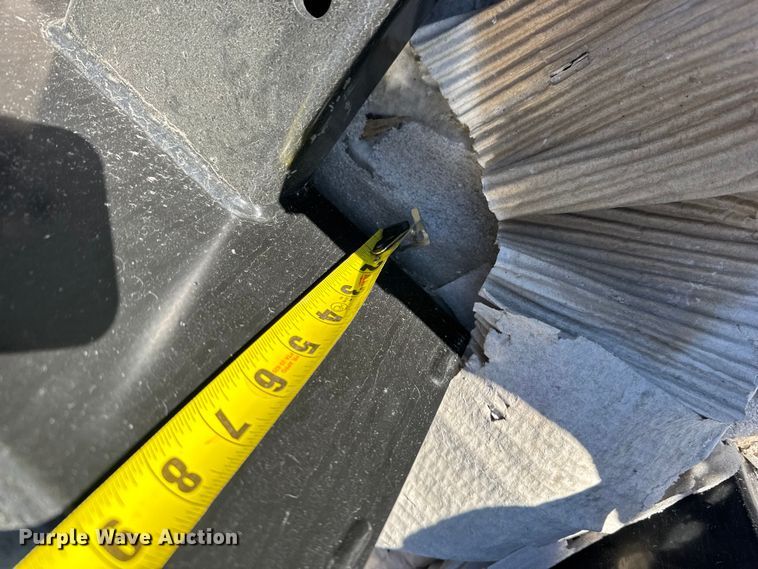 image for item EU6320 (3) Great Plains hydraulic tanks