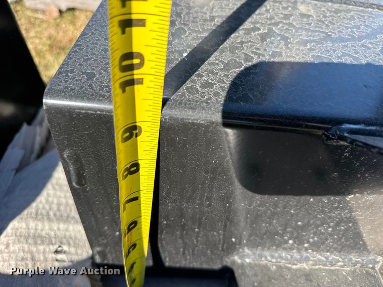 image for item EU6320 (3) Great Plains hydraulic tanks