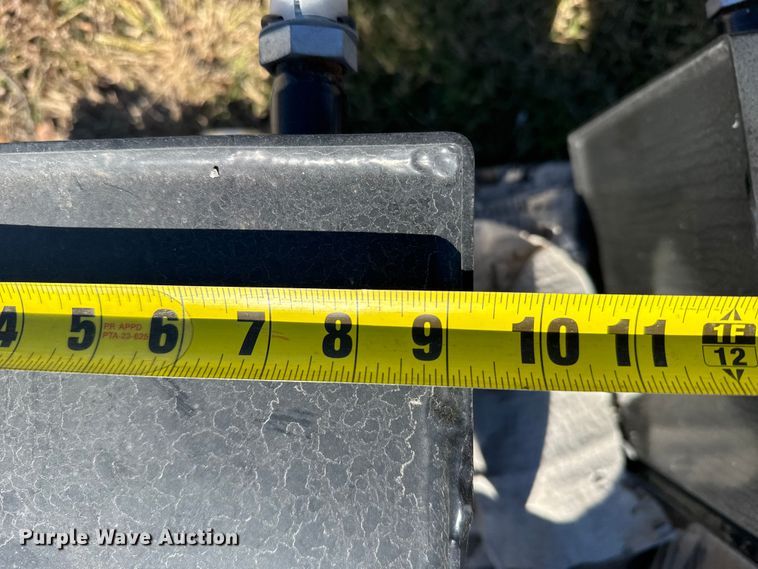 image for item EU6320 (3) Great Plains hydraulic tanks