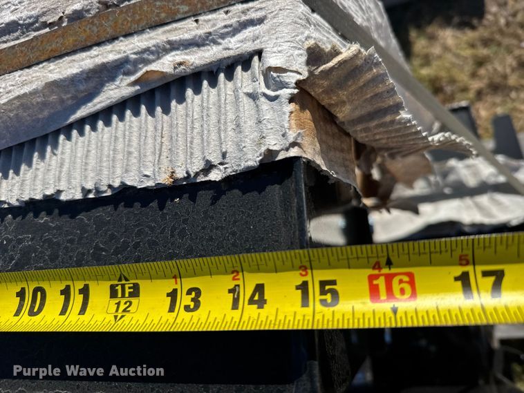 image for item EU6321 (5) Great Plains hydraulic tanks