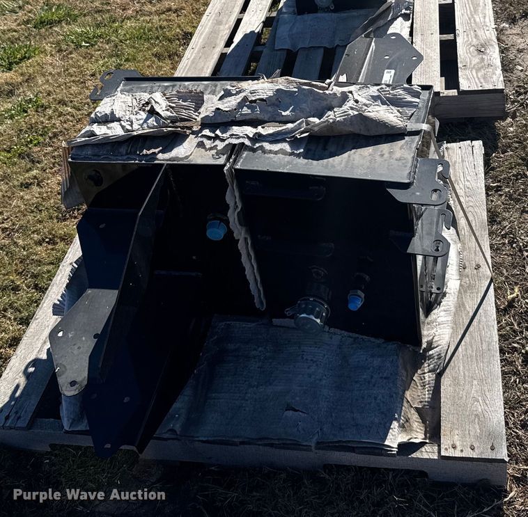 image for item EU6322  (3) Great Plains hydraulic tanks