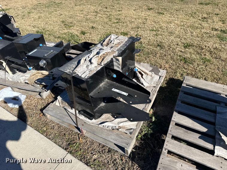 image for item EU6322  (3) Great Plains hydraulic tanks