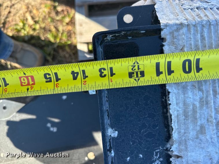 image for item EU6322  (3) Great Plains hydraulic tanks