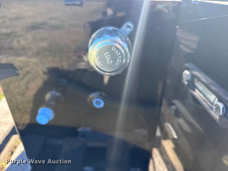 image for item EU6323 (4) Great Plains hydraulic tanks