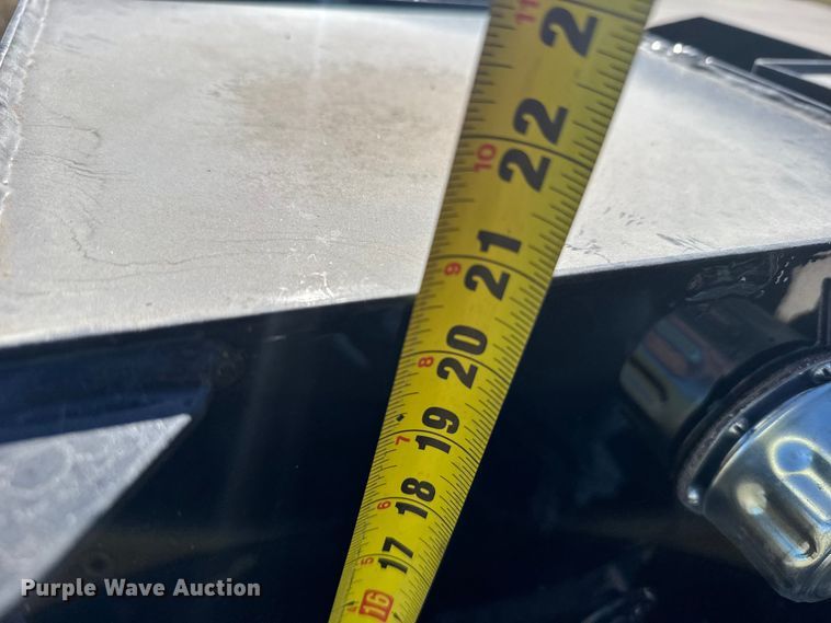 image for item EU6323 (4) Great Plains hydraulic tanks