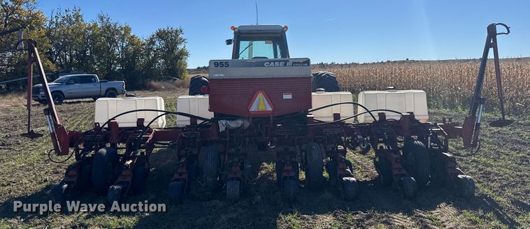 image for item EU6329 Case 955 Cycle Air planter