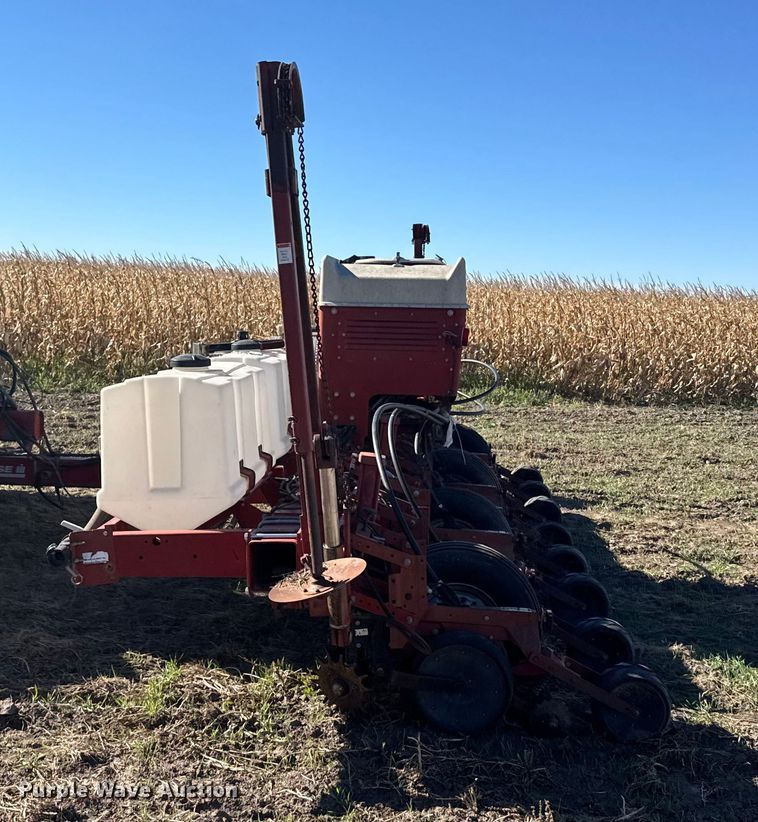 image for item EU6329 Case 955 Cycle Air planter