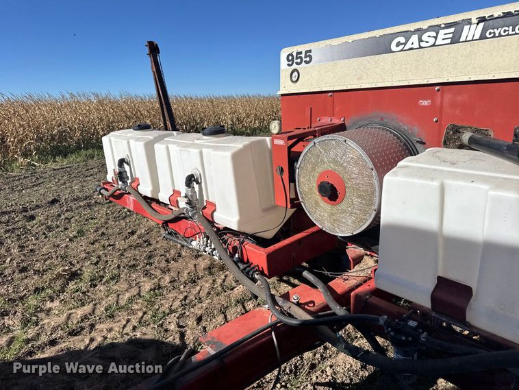 image for item EU6329 Case 955 Cycle Air planter