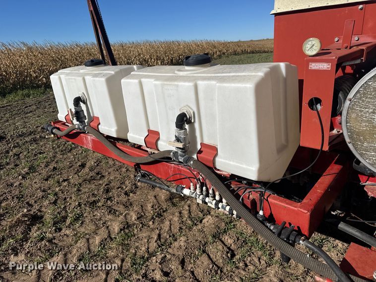 image for item EU6329 Case 955 Cycle Air planter